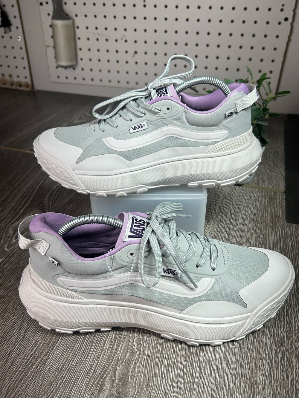 Vans MTE Crosspath Women’s Light Gray and Lavender Sneakers